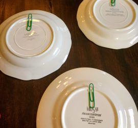 Hang plates on the wall with paper clips and hot glue. Easy DIY home decor hack. #farmhouse #homediy #walldecor