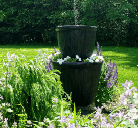 DIY solar fountain planter, How to make a solar water fountain #gardenideas #homediy #outdoorliving #solar #gardendiy #diy #waterfeature