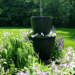 DIY solar fountain planter, How to make a solar water fountain #gardenideas #homediy #outdoorliving #solar #gardendiy #diy #waterfeature