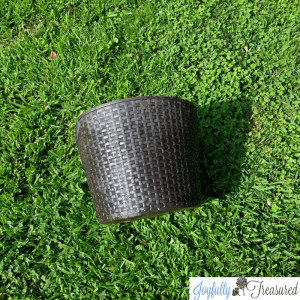 Building the diy solar fountain planter