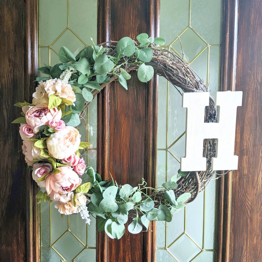 affordable spring floral wreath in minutes, quick and easy DIY
